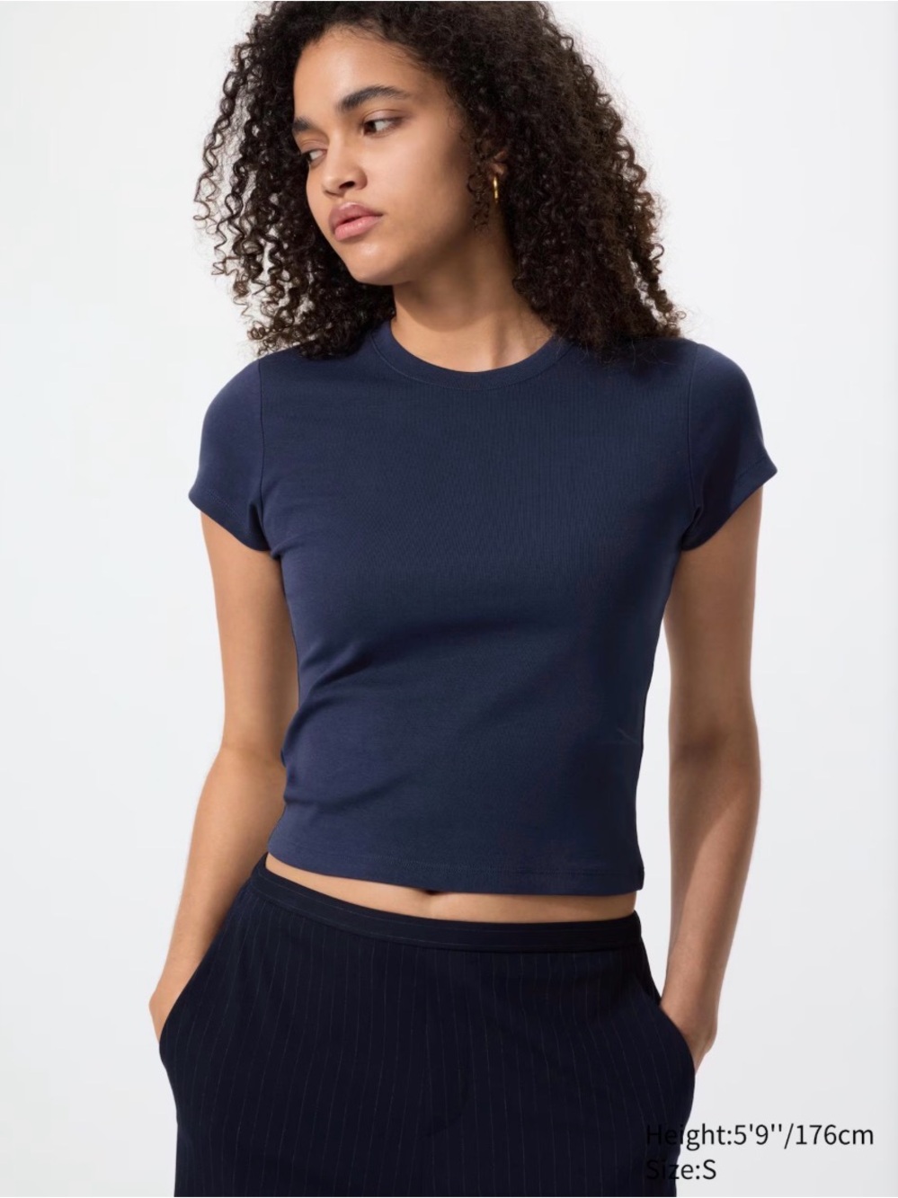 Uniqlo Women's Mini T shirt - Picture 2 of 6